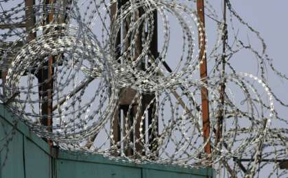 Шестеро осужденных порезали себя в колонии в Туркестанской области, начато расследование