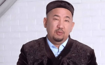 "Ұстасаң өзің үшін": Нұрлан имам ораза ұстағанын міндетсінетін адамдарға кеңесін айтты (видео)