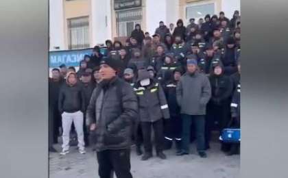 Астанада наразылыққа шыққан мұнайшылар Жаңаөзенге қайтты