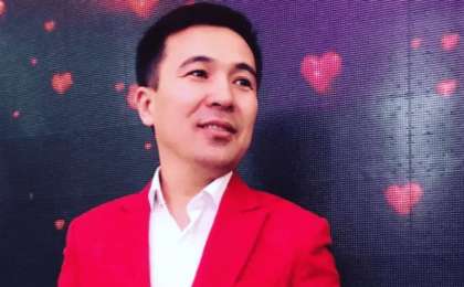 "70 млн теңге": Асхат Тарғын екі қабатты зәулім үйін көрсетті (видео)