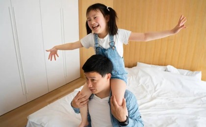 Апелляция анасына берген екі қызды Жоғарғы сот әкесінің қамқорлығында қалдырды