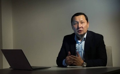 Абзал Құспан: Халықтың талабына сай заң қабылдата алмасақ, митингіге шығуымыз керек