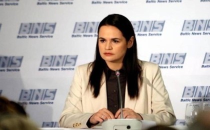 Тихановская Байденмен кездесуге бара жатыр