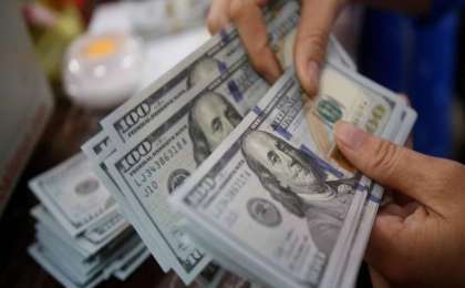 Шекарадан шетел валютасын шығаруға салынған тыйым қалай реттеледі?