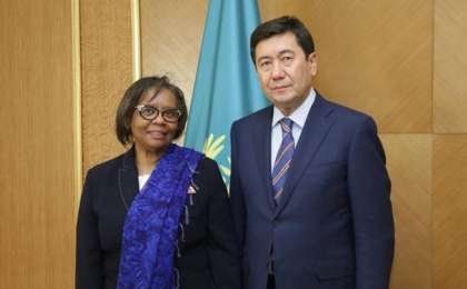 卡拉干达州州长会见南非大使