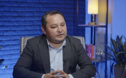 Азаматтардың табысы қымбатшылықтың артынан қуып жете алмай келе жатыр - Экономист