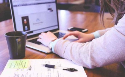 "Әйелдерді ұру керек": Қазақстандық оқытушы желіде жазған жазбасы үшін қызметінен қуылды - Қазақстан жаңалықтары