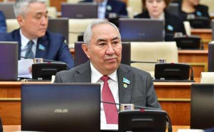 Екі ұлы сотталған Жигули Дайрабаев мандатынан айырыла ма - фракция жауабы