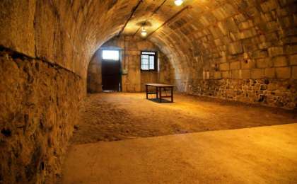 Глеб Каракулов Астанадағы елшілік аумағындағы бункерде Владимир Путинге телефон орнатқанын  айтты