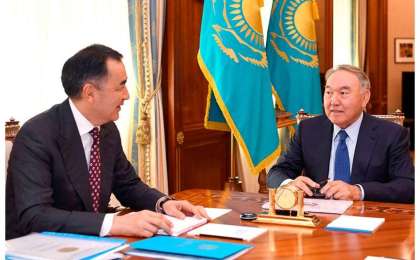 纳扎尔巴耶夫接见阿拉木图市长