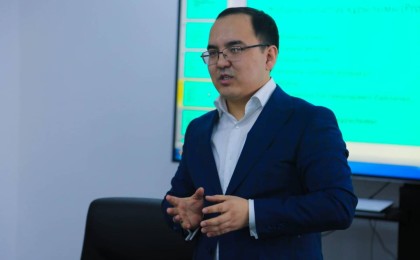 Дәулет Кәрібек AMANAT партиясының хатшысы болып тағайындалды