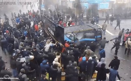 Бас прокурор депутаттарға тәртіпсіздік кезінде түсірілген жаңа видео көрсетті (видео)