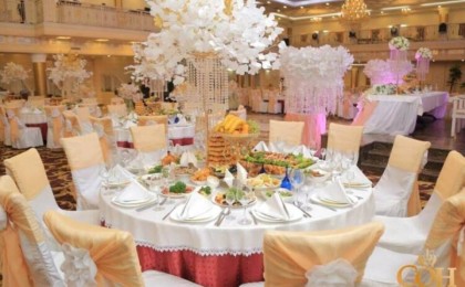 Досының тойына 6 жүкті әйелімен келген ер адам жұрттың назарына ілікті