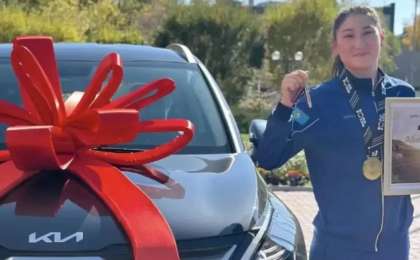 Әлемнің екі дүркін чемпионы Аида Әбікееваға автокөлік сыйға берілді