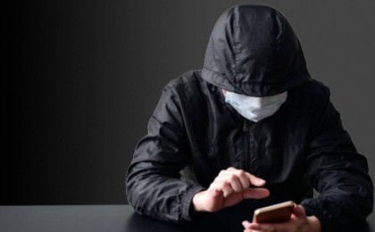 "Алланың жауынгерімін" деп таныстырған азамат Теміртау мектептеріне теріс ағым өкілдері қарумен келетінін хабарлады