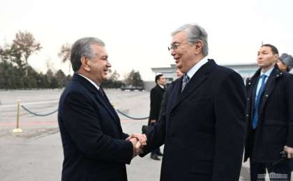 Тоқаев Шавкат Мирзиёевті туған күнімен құттықтады