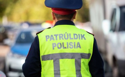 Пара ретінде темекі алған полицейдің үстінен іс қозғалды