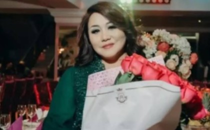 "Екінші ғұмыры басталды": Ақбота Керімбекова әйгілі әнін Ерке Есмаханға тарту етті