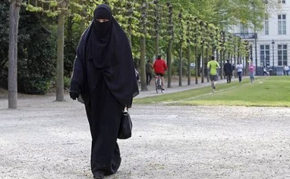 "Күйеуім басқа адам болып шықты": Салафизмге кірген әйел небір сұмдықты бастан кешкен