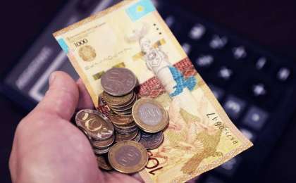 Қазақстандықтар неге қайтадан қолма-қол ақшаға бет бұрды?