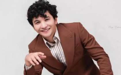 "Қызыл раушан" әнімен танылған Ұланғасыр Қамиев Орта Азияның үздік хитмэні атанды (видео)