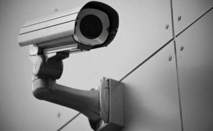 Бейнебақылау қамаудағыны да, қадағалаушыны да тәртіпке келтіреді