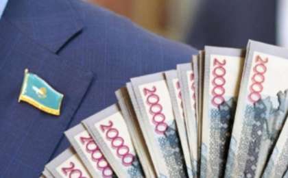 Мәжілістің қай жаңа депутаты қызметтік пәтерден бас тартып, тегін жұмыс істеуге дайын?