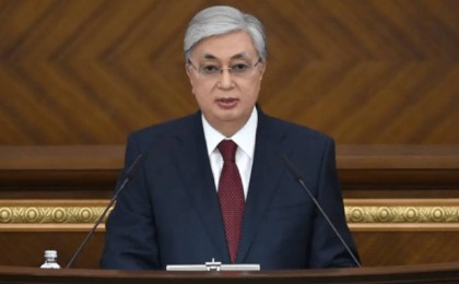 Тоқаев жаңарған парламенттің бірінші сессиясының ашылуында сөз сөйлейді