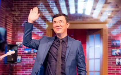 Қоянбаев үйіне кіре алмай қайтты