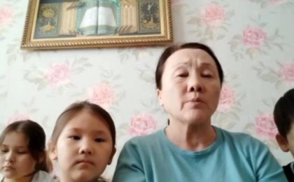 Сотталған журналист Махамбет Әбжанның отбасы Тоқаевқа бейнежазба жолдады (видео)