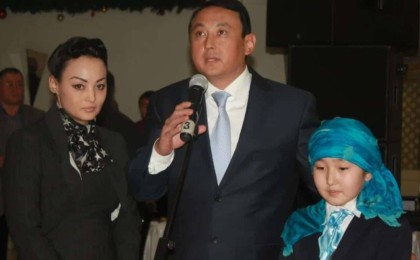 «Сені өлтіру оңай деп қорқытты»: Заманбек Нұрқаділовтің ұлы әкесінің өлімі туралы ақиқатты айтты (Видео)