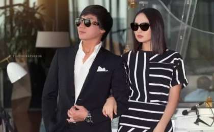 "Құны – 386 мың теңге": Жұлдыз Әбдікәрімова көзілдіріктерін сатуға шығарды