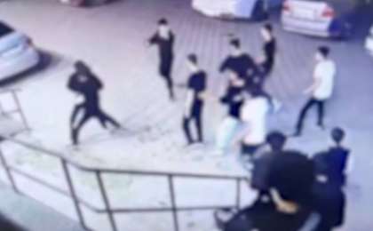 “Көзілдірігінің әйнегі көзіне кірген” - Ақтөбеде оқушы төбелестен соң көз жанарынан айырылған