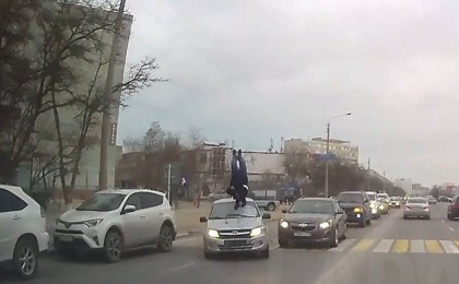 Мас күйде жаяу жүргіншіні қағып өлтірді: Ақтауда жүргізуші зардап шеккендерге 40 мың теңге төледі