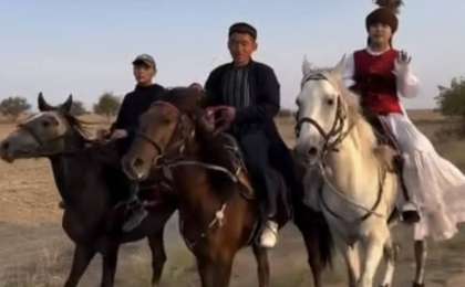 Қытайдан Астананы көру үшін атпен шыққан жұбайлар Алматыға жетті