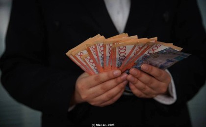 Өлтіремін деп қорқытқан: Астанада судьяны ұрлап, ақша бопсалаған ер адам іздестіріліп жатыр