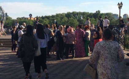 Нұр-Сұлтанда көпбалалы және мүгедек баласы бар аналар пәтер талап етті