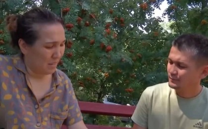 "Әскерилердің қатысы бар": Жетісу облысында серуенге шыққан әйелге қаңғыған оқ тиіп, өкпесінің жартысын жұлып әкеткен
