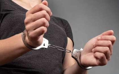 Астанада 21 жастағы бойжеткенді алып кетіп, ата-анасын бопсалаған өзбекстандық әйел ұсталды