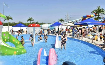 Бассейндердегі адамдардың саны қадағаланады: Есмағамбетова шомылу маусымына арналған талаптарды түсіндірді - Қазақстан жаңалықтары