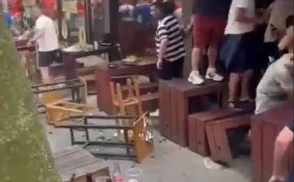 Еуро-2024 жартылай финалында кездесетін Нидерланды мен Англия құрамаларының жанкүйерлері  төбелесті