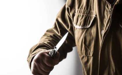 Астанада ер адам имамды 13 жерінен пышақтап кеткен