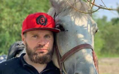 "Мұсылман болу сондай бақыт!": Ислам дінін қабылдаған Максим Келлер