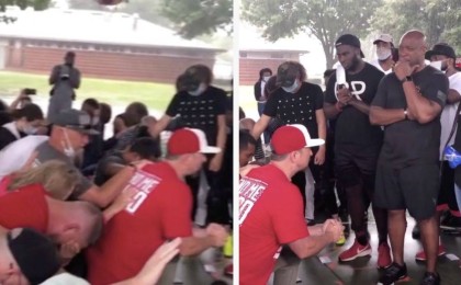 Ақ нәсілді америкалықтар тізерлеп тұрып жылдар бойы көрсеткен нәсілшілдік үшін кешірім сұрады - Қазақстан жаңалықтары