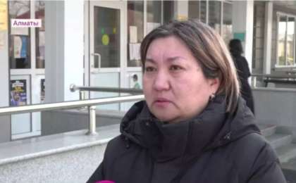 "Көз алдымда құлады": Алматыда оқ тиіп қайтыс болған 12 жасар ұлдың анасы сұхбат берді