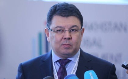 Бозымбаев Назарбаевтың ескерткіші туралы: Қайта қалпына келтіруге мүмкіндік жоқ