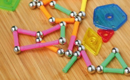 Қостанайда екі жасар баланың ішегінен 13 магнит алынды