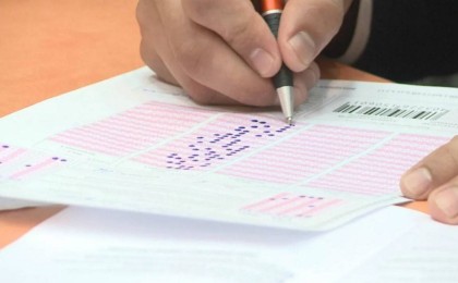 Асхат Аймағамбетов биыл қанша адам ҰБТ тапсыратынын айтты - Қазақстан жаңалықтары