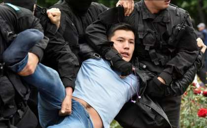 Халық толқыса Тоқаев әскер күшімен басады: "Мұндай жағдайда мемлекеттің жалғыз кепілі - Қарулы Күштер"