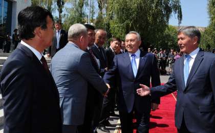 Назарбаев пен Атамбаев арасындағы араздықтың ақиқаты